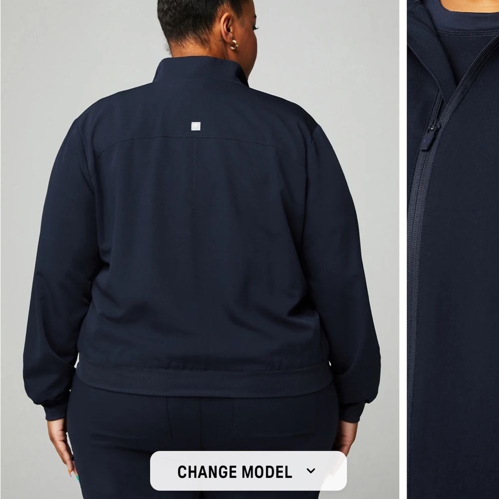 Fabletics Daily Scrub Jacket - Picture 7 of 9